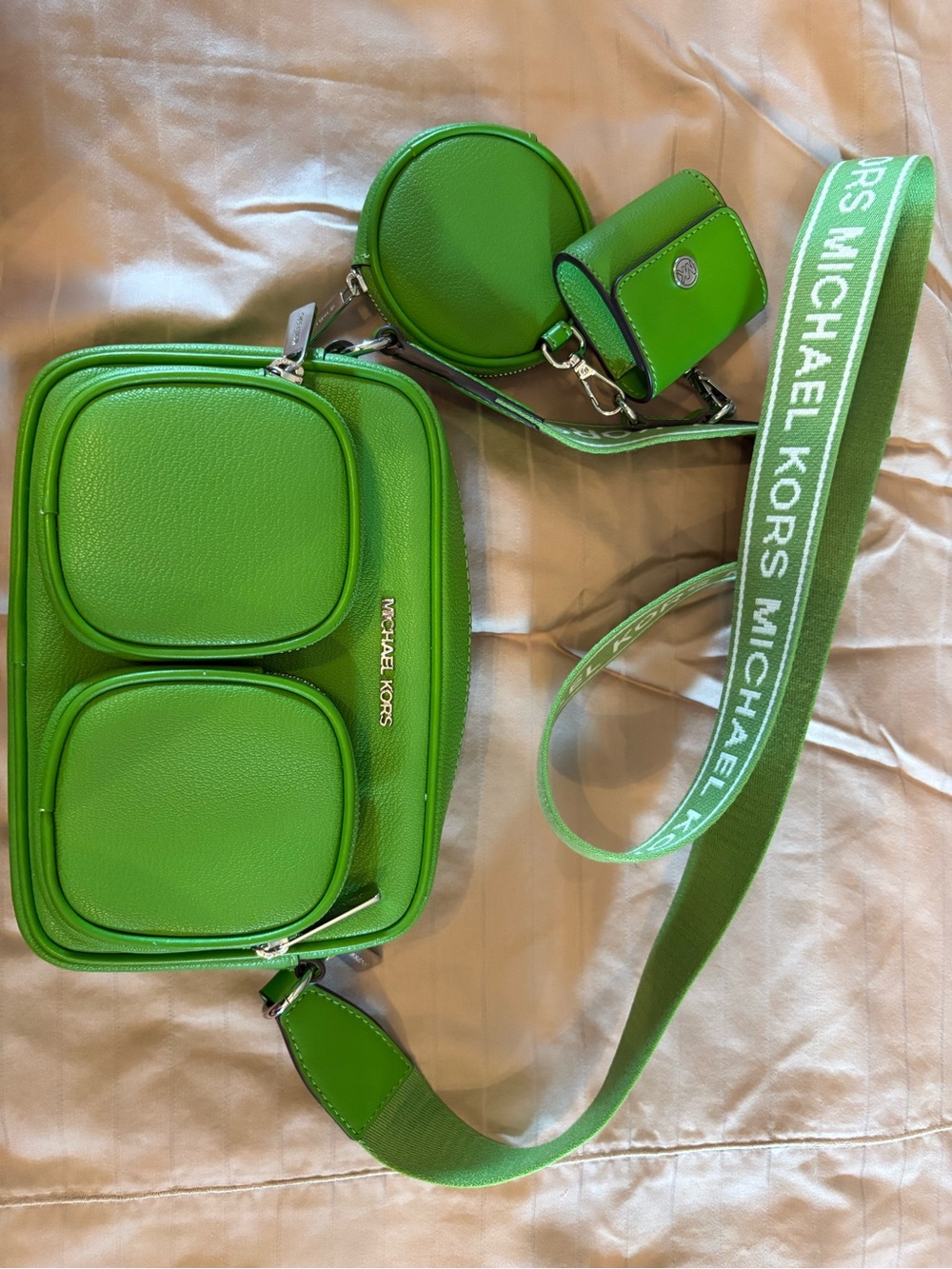 Michael Kors Jet Set medium Crossbody Bag